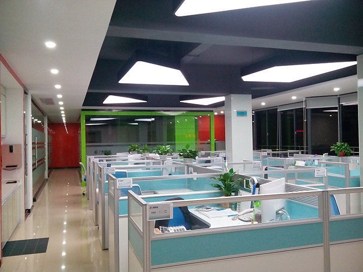 員工辦公區(qū)裝修實景圖 員工辦公區(qū)裝修實景圖